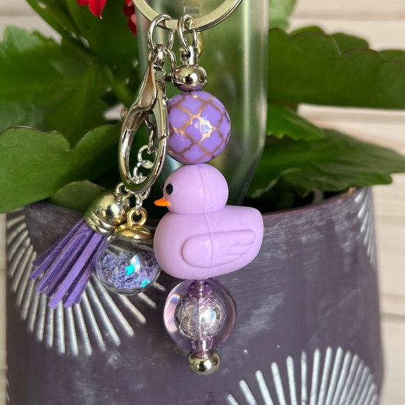 Handmade Rubber Duck Beaded Key Chain / Bag Charm - Disney Doora… - Picture 4 of 9